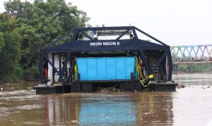 Pemerintah Provinsi Tangerang mempercepat pembangunan kapal Neon Moon II dengan hadiah dari Coldplay